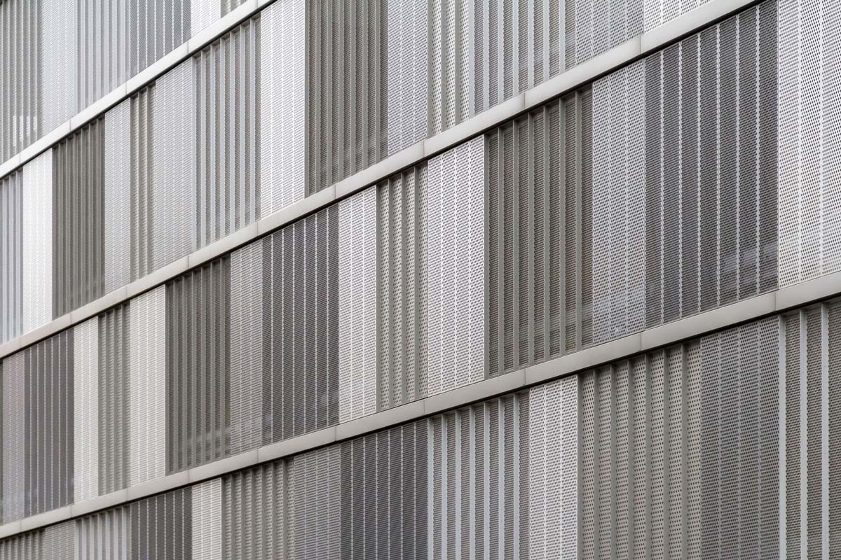 Metallic facades
